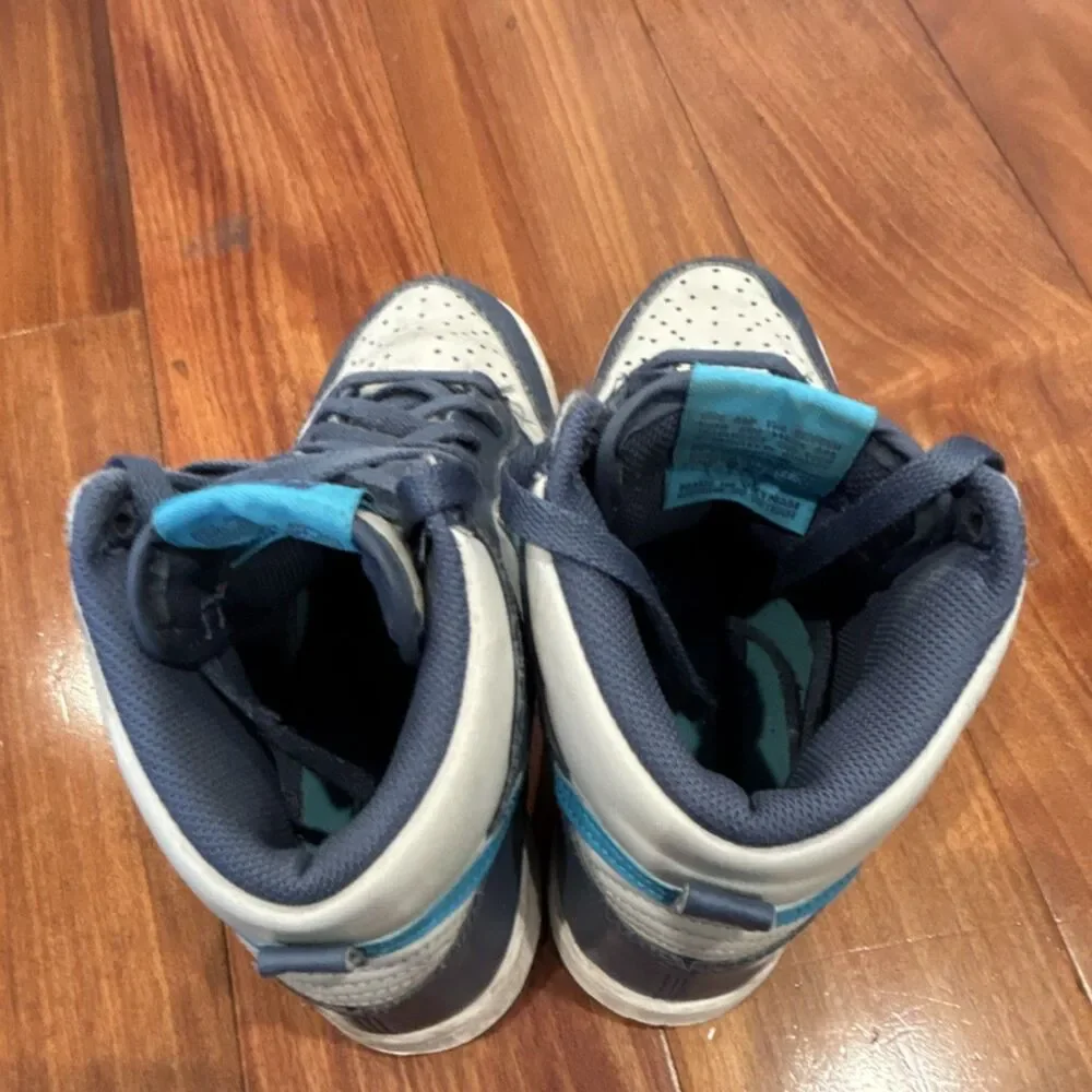 Nike Dunk Boys Blue & White High Top Leather Sneakers size 5